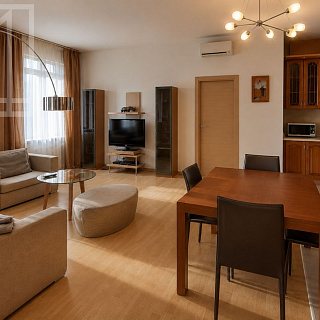 Пречистенский 18, 4к, 108м, 2эт, 240к