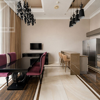 Мосфильмовская 8, 5к, 215м, 48 эт, 600к