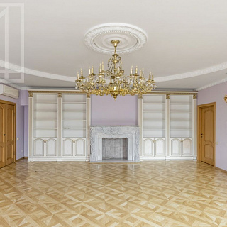 Серпуховский вал 21к4, 5к, 260м, 3эт, 570к