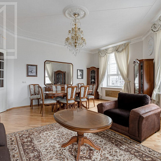 Кутузовский 30, 3к, 114м, 5эт, 200к