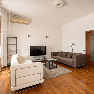 Старомонетный пер. 24, 3к, 85 м, 4 эт, 250к.